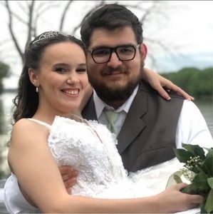 Meet your Posher, Dalainee